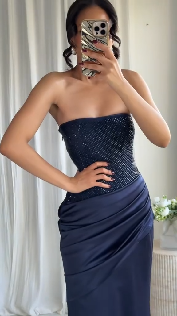 Vestido Midnight Elegance: Glamour que Hipnotiza