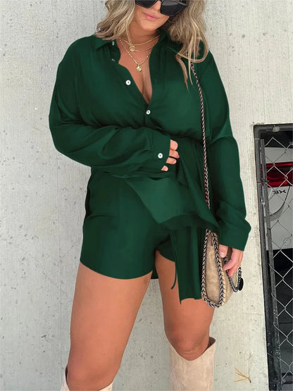 Laura Camisa-Vestido Satinado: La Sofisticación Relajada que Atrae Miradas