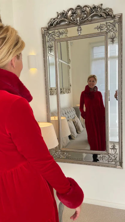 Vestido Midi Plisado Swing: La Elegancia Suave para Tus Fiestas de Navidad