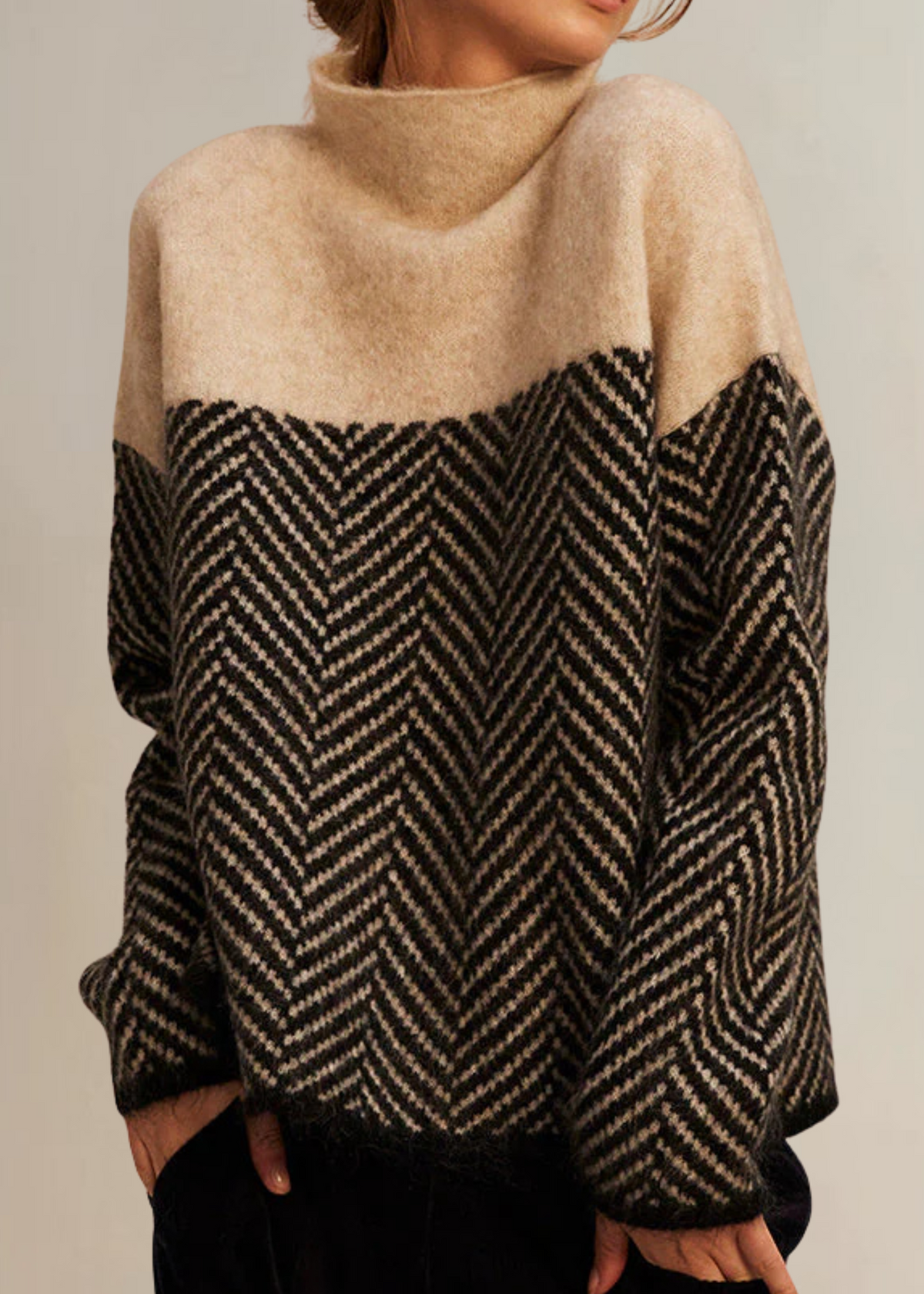 Suéter 'Chevron Chic': Suavidad, Elegancia y un Patrón que Captura Miradas