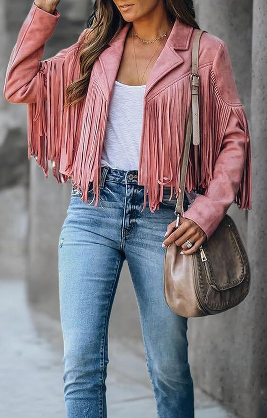 Chaqueta 'Wild Fringe': Espíritu Rebelde con Flecos y Textura de Ante