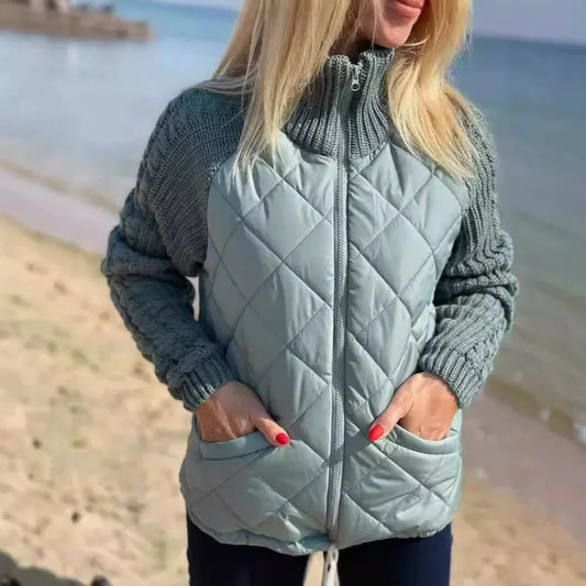 Chaqueta Acolchada KnitMix: Calidez y Estilo en una Sola Prenda