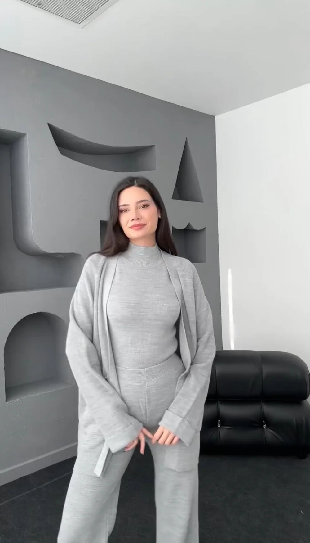 Conjunto Elegant Knit: Suavidad, Estilo y Equilibrio