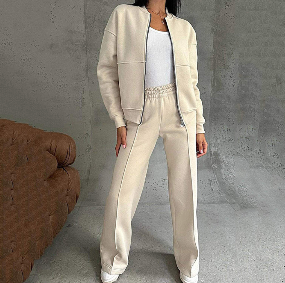 Conjunto Minimalista 'Winter Luxe': Estilo Holgado y Calidez Ultra-Suave