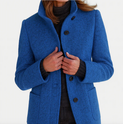 Abrigo 'Stijl': Calidez, Estilo Recto y Protección Moderna