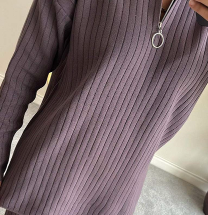 Conjunto Comfy Chic: Punto Acanalado y Pierna Abierta