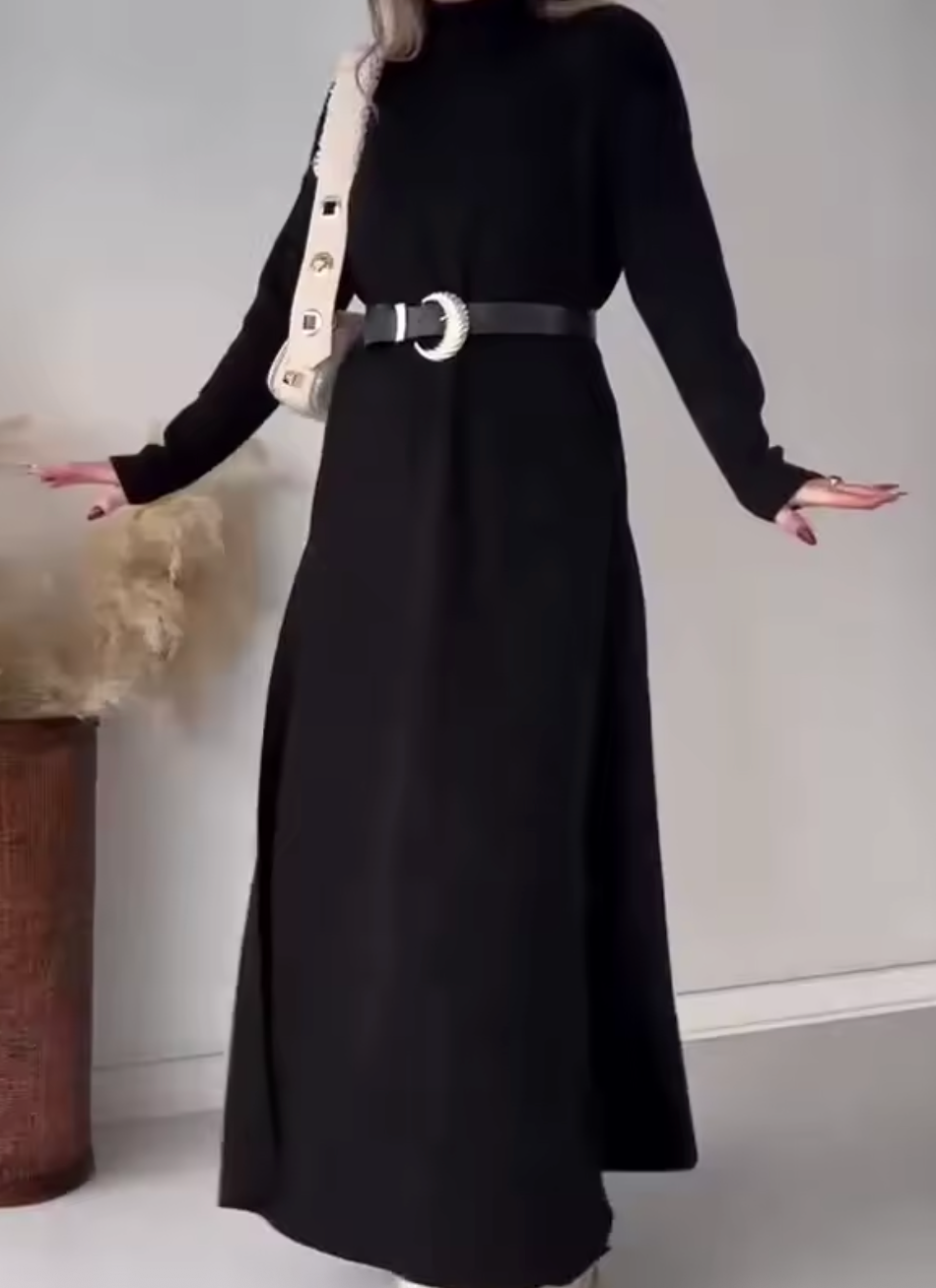 Elegancia Modesta: El Conjunto de Punto Liso de Dos Piezas