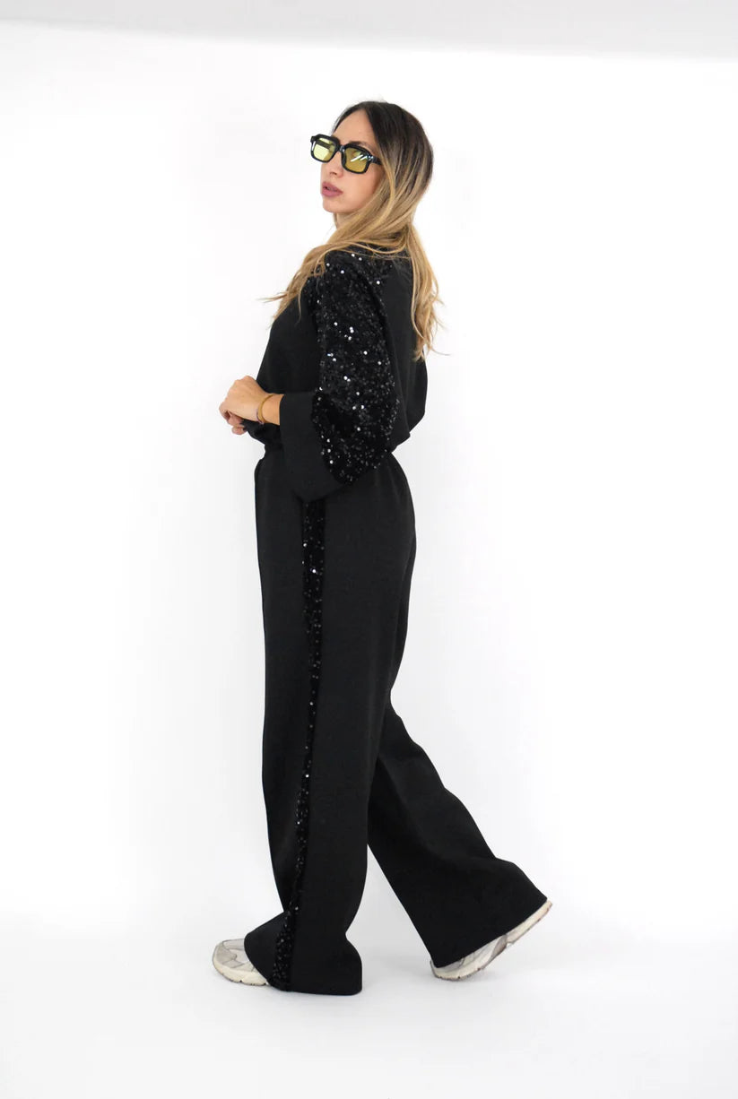 Conjunto Glam: Elegancia Nocturna con Brillo Sutil