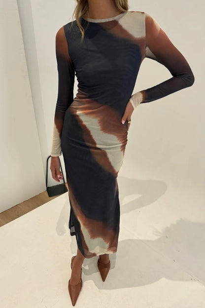 Vestido Tie Dress: Arte, Movimiento y Elegancia Contemporánea