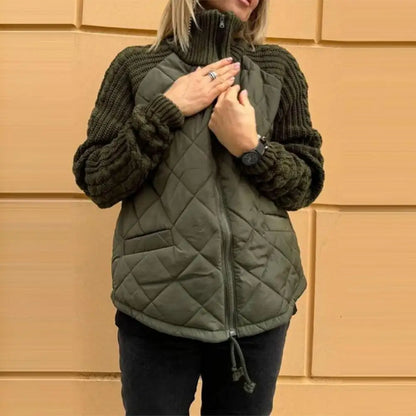 Chaqueta Acolchada KnitMix: Calidez y Estilo en una Sola Prenda