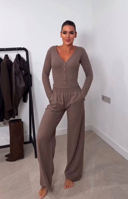 ✨ Conjunto Lara: La Definición de Elegancia Refinada ✨