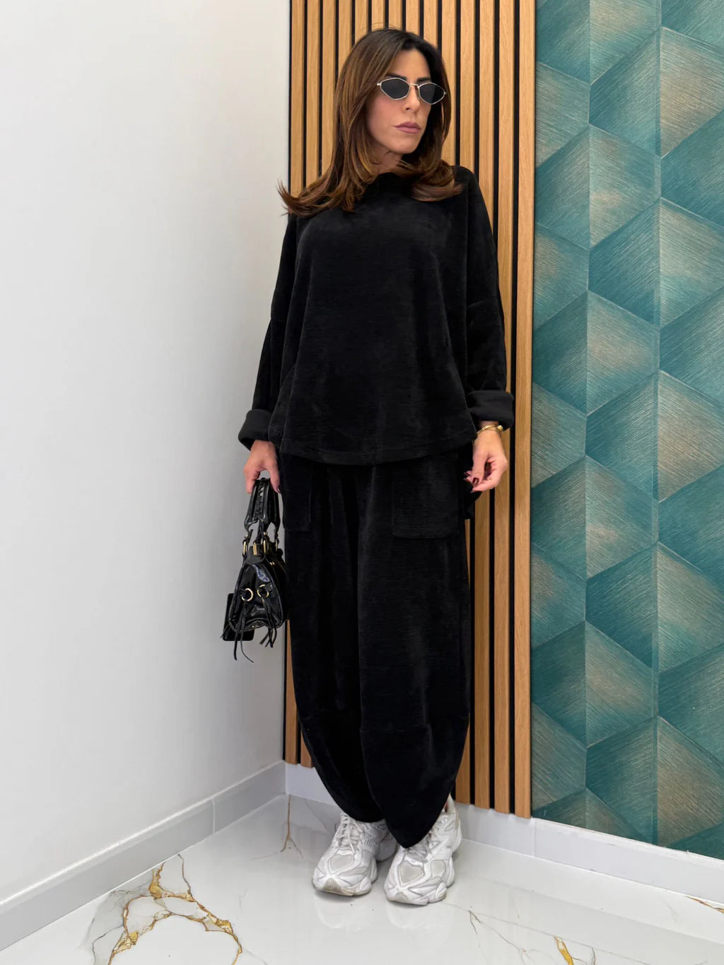 Conjunto Velvet Relax: Suavidad, Estilo y Libertad en Cada Movimiento