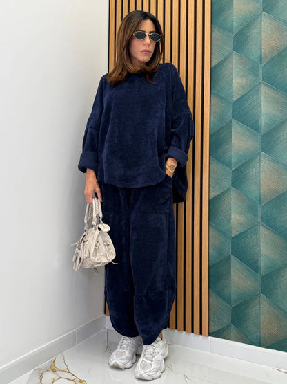 Conjunto Velvet Relax: Suavidad, Estilo y Libertad en Cada Movimiento