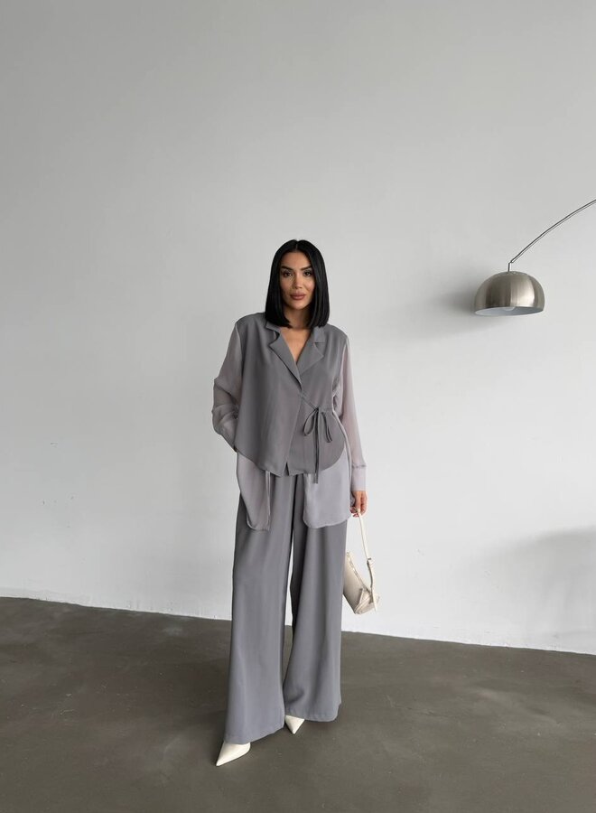 Conjunto "Chiffon Chic": La Fusión Perfecta de Confort y Glamour