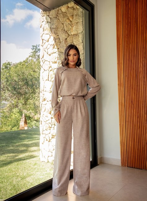 Conjunto Sastrería Flamê DOT: La Elegancia Versátil del Día a Día