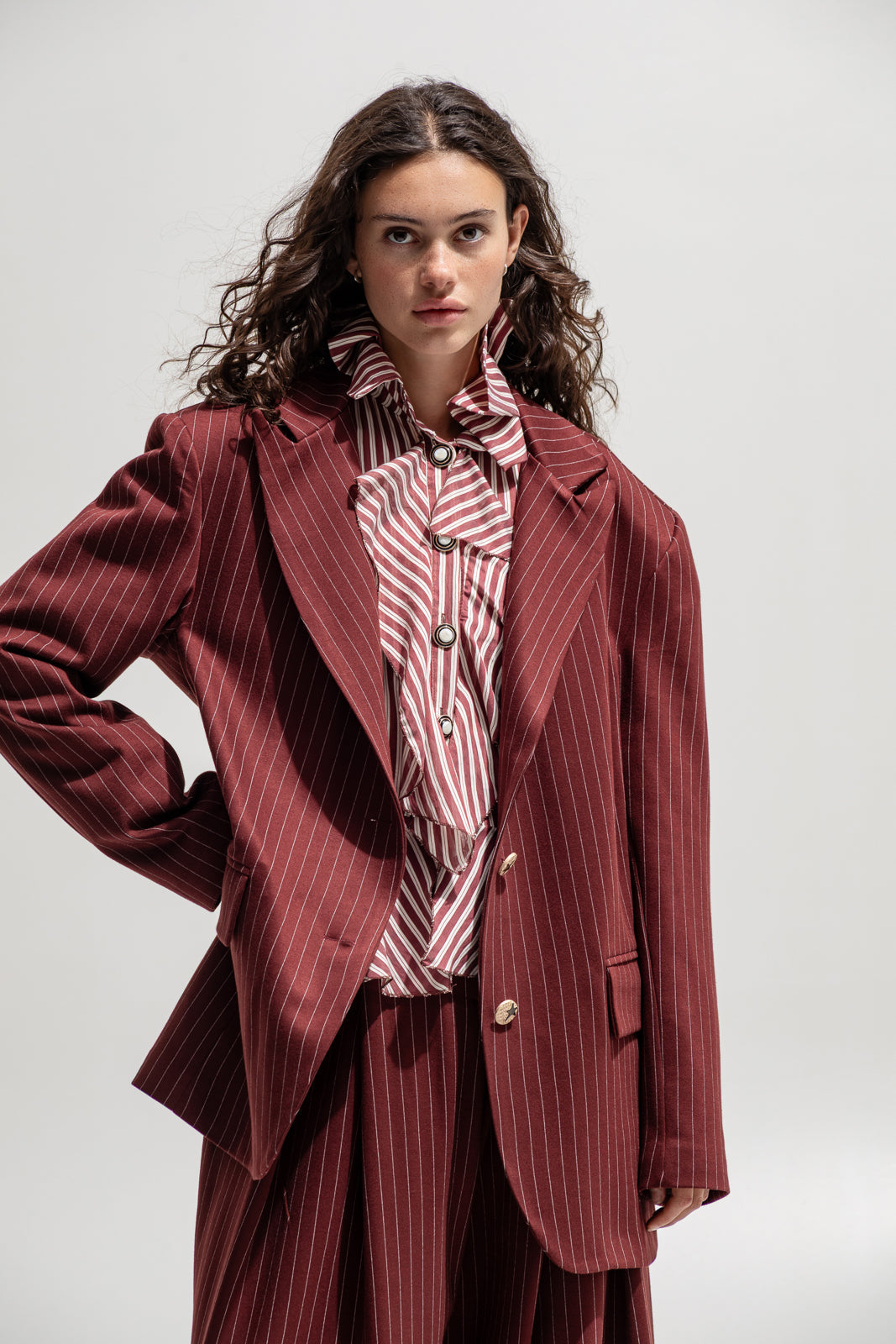 Conjunto Burdeos - El Arte de la Sastrería Moderna