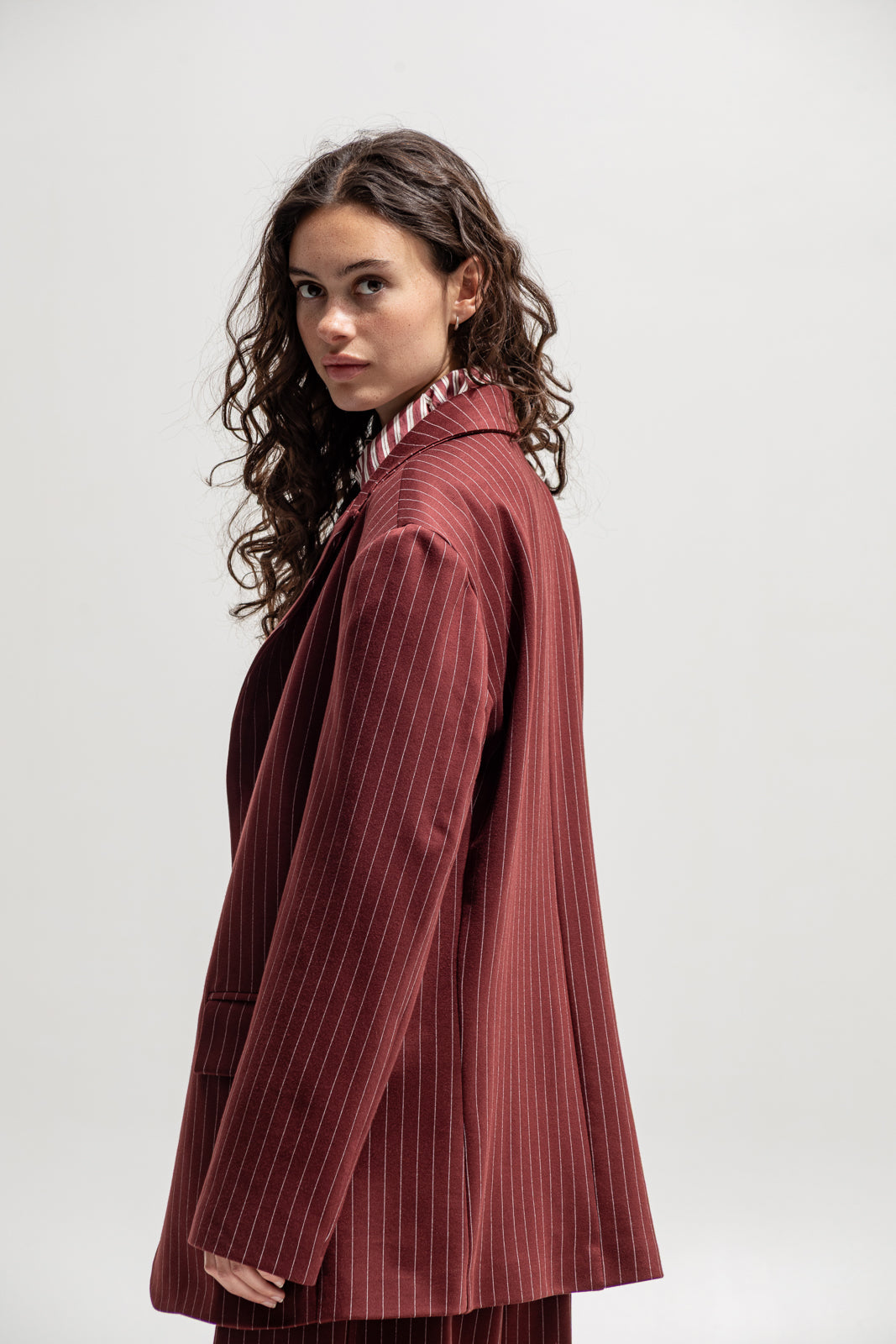 Conjunto Burdeos - El Arte de la Sastrería Moderna