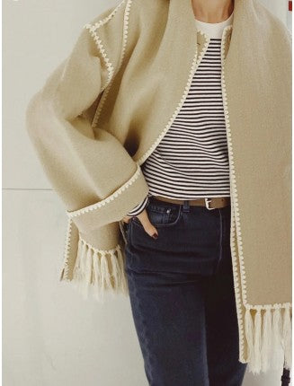 Chaqueta/Abrigo AVAGARRA: Calidez Lujosa y Estilo Atemporal