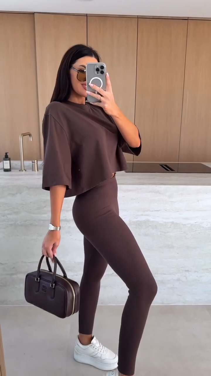 Conjunto Comfy Essential™: Comodidad Minimalista con Estilo Moderno