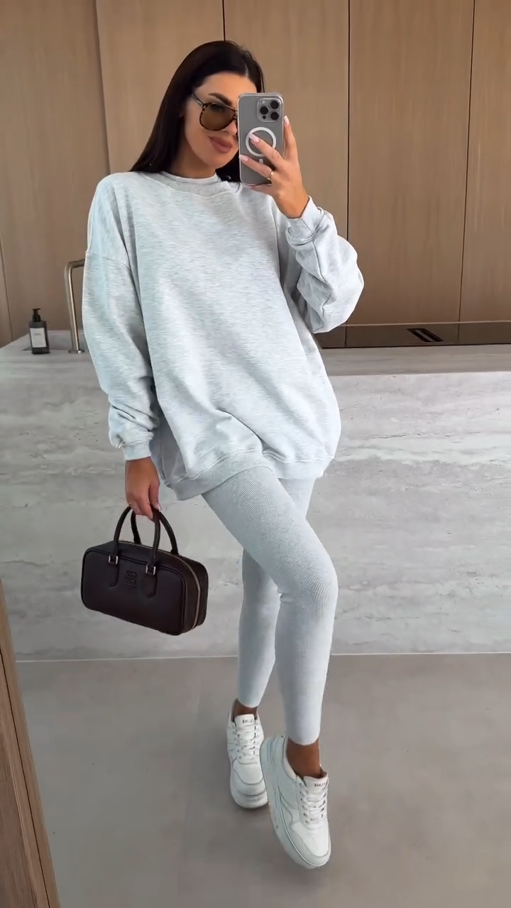 Conjunto Comfy Essential™: Comodidad Minimalista con Estilo Moderno