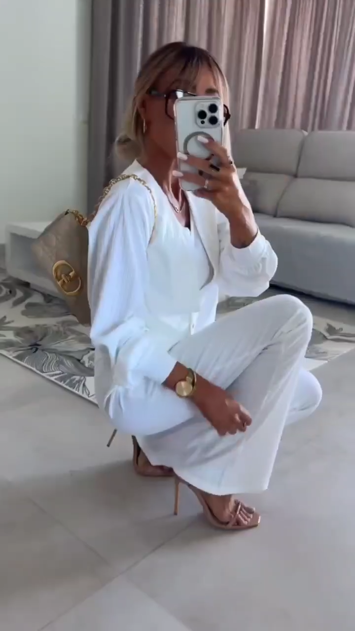 conjunto Soft Set: Elegancia Relajada y Estilo sin Esfuerzo.