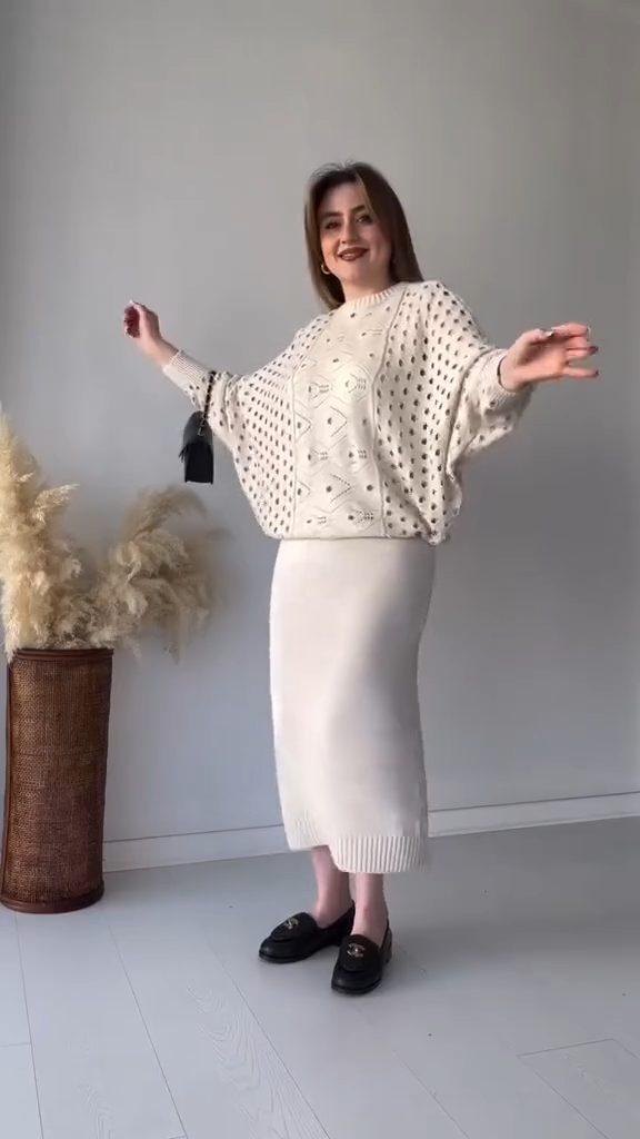 Conjunto Knit Calado Elegance™ – Suavidad, Estilo y Silueta Equilibrada