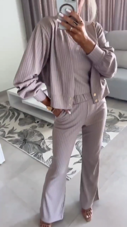 conjunto Soft Set: Elegancia Relajada y Estilo sin Esfuerzo.