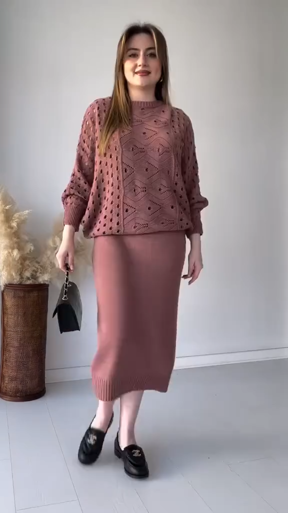 Conjunto Knit Calado Elegance™ – Suavidad, Estilo y Silueta Equilibrada