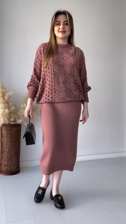 Conjunto Knit Calado Elegance™ – Suavidad, Estilo y Silueta Equilibrada